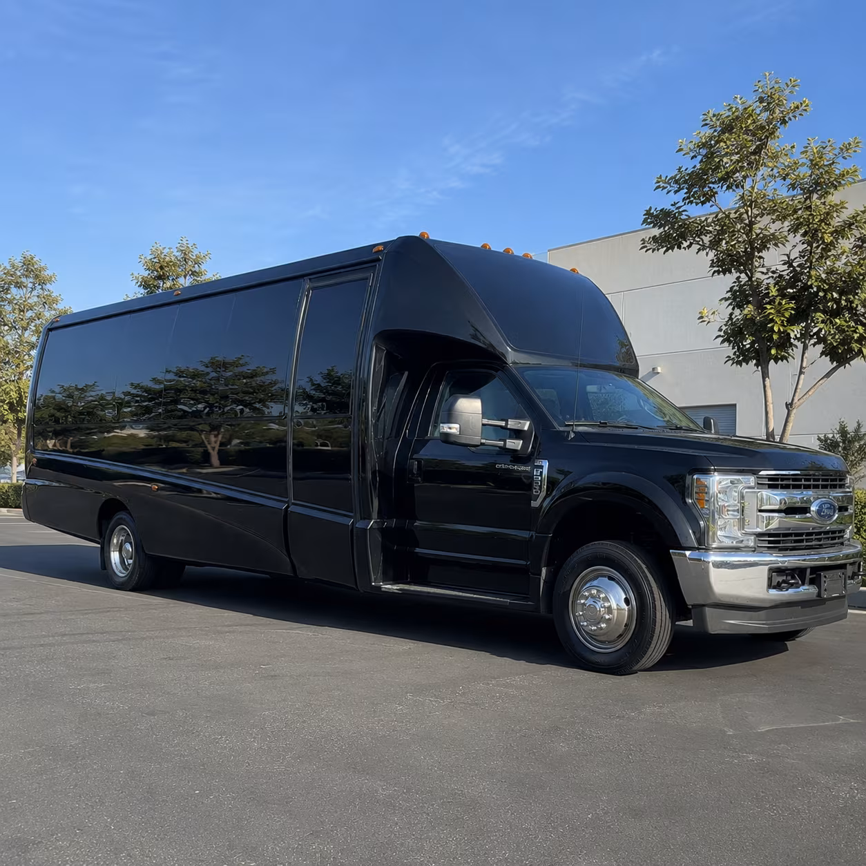 make your topeka prom night arrival unforgettable with a party bus