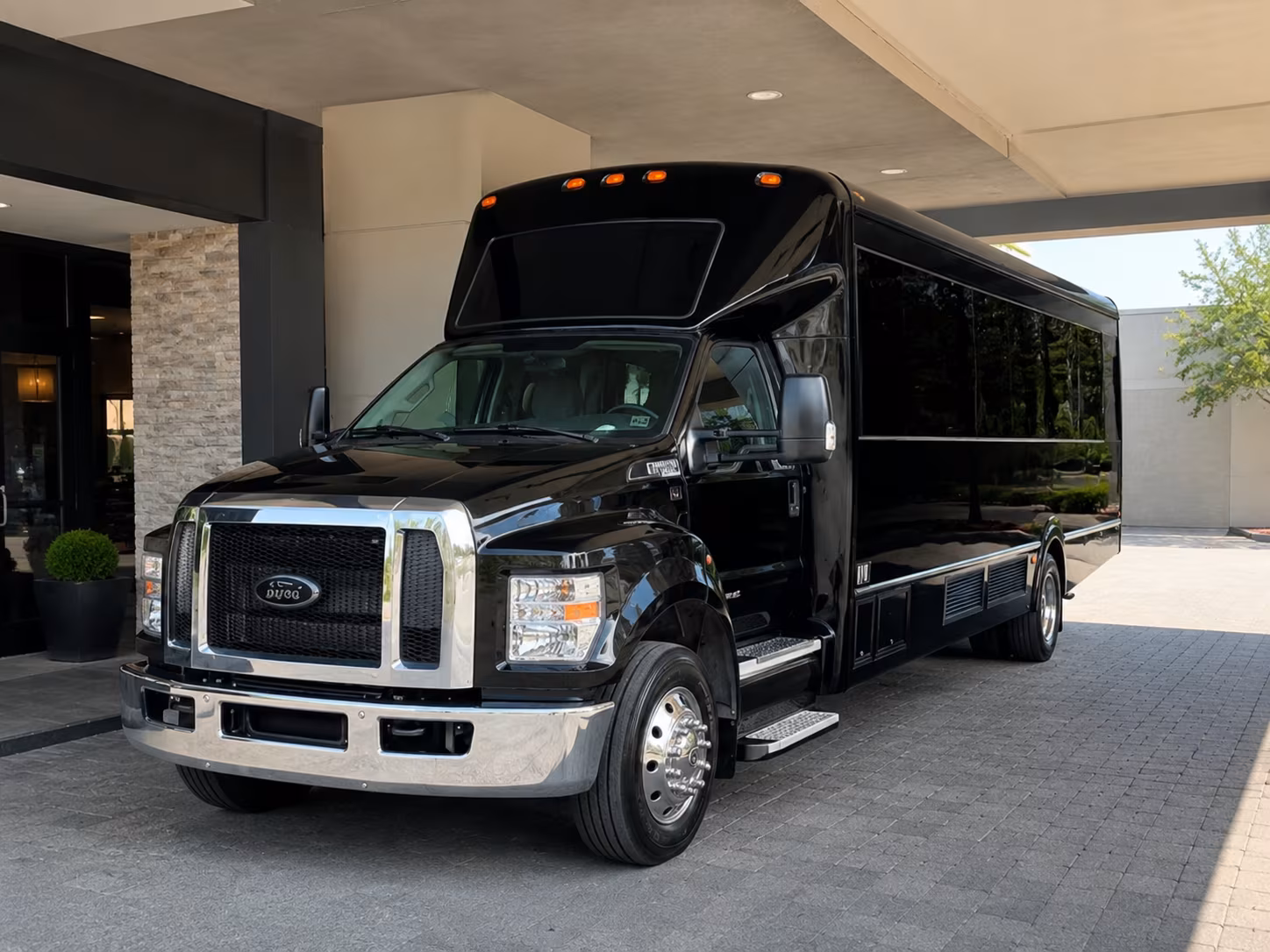 topeka party bus